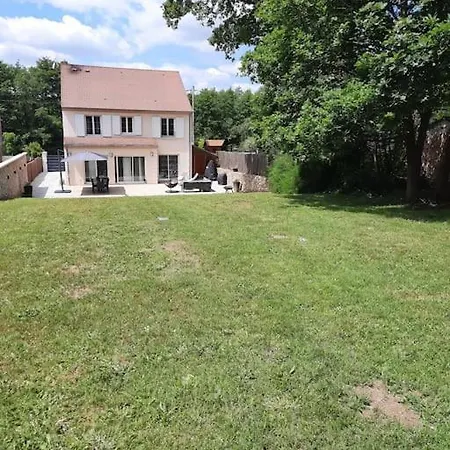 Maison De Charme Recente Avec Piscine Hors Sol